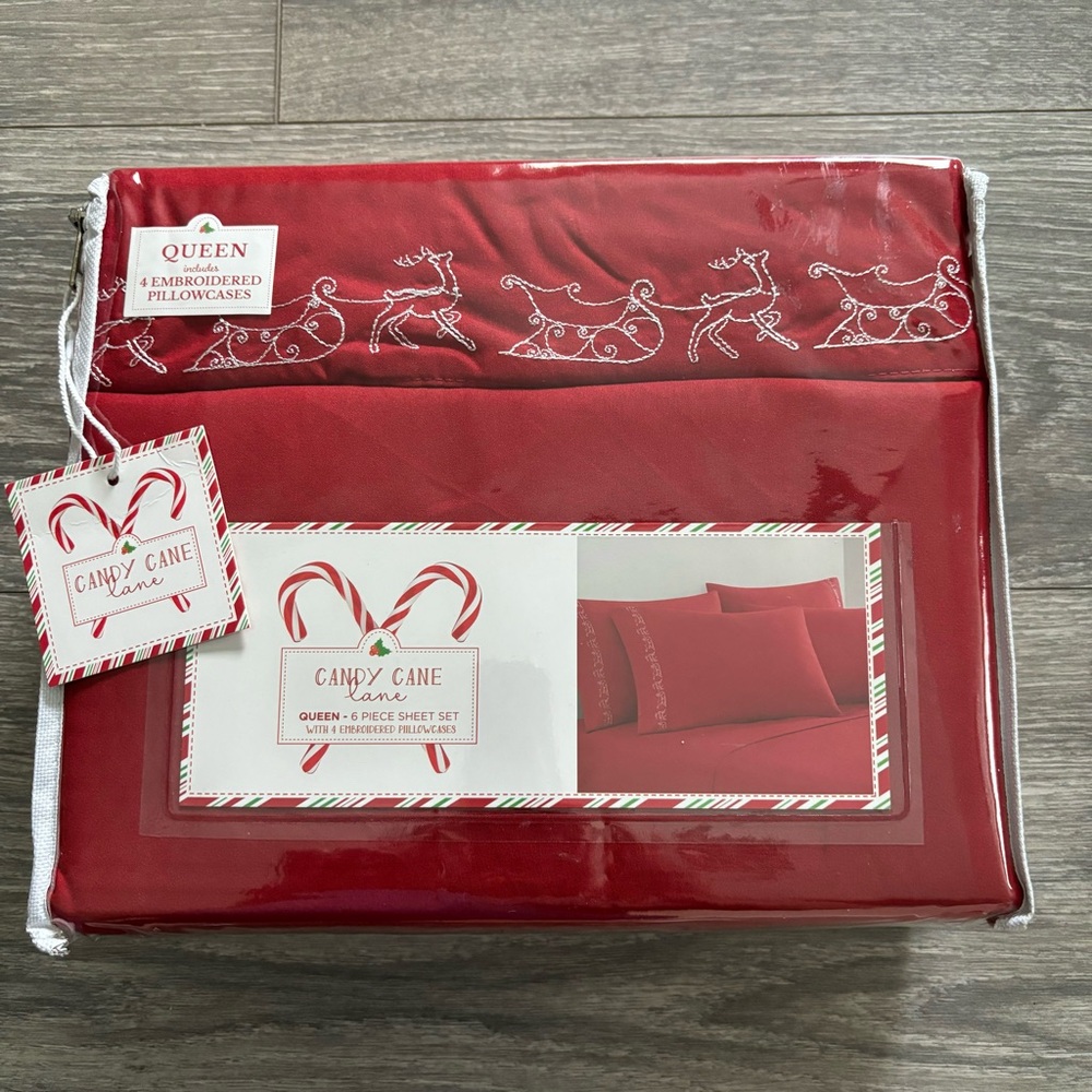 Candy Cane Lane 6 Piece Sheet Bed Set Queen Size - Red & White